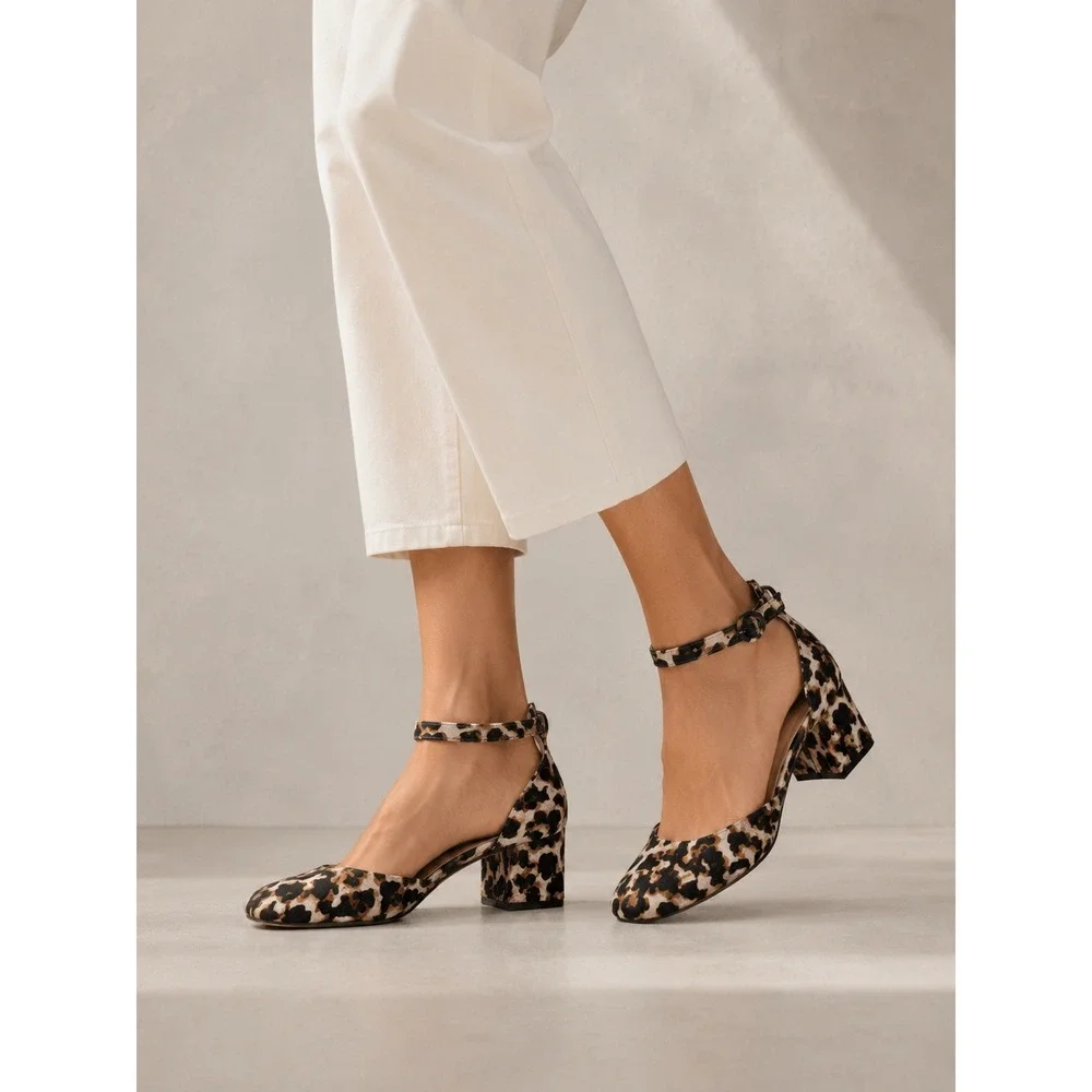 Cabi 6020 Leopard Print Ankle Strap‎ d'Orsay Block Heel Pumps Womens Size 9